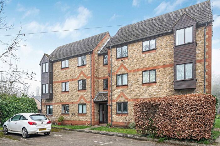 1 Bedroom Flat For Sale In Beeches Road, Cirencester, Gloucestershire, GL7
