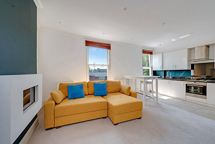 1 Bedroom Flat To Rent In Parliament Hill, Hampstead, NW3