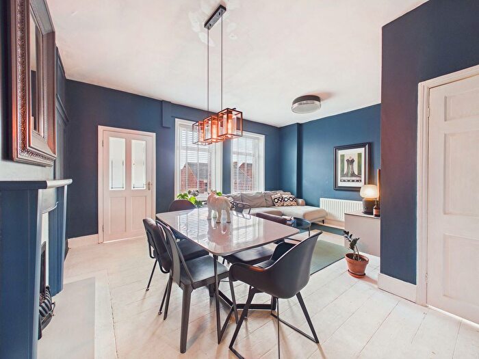 3 Bedroom Maisonette For Sale In Westbourne Avenue, Gateshead, NE8