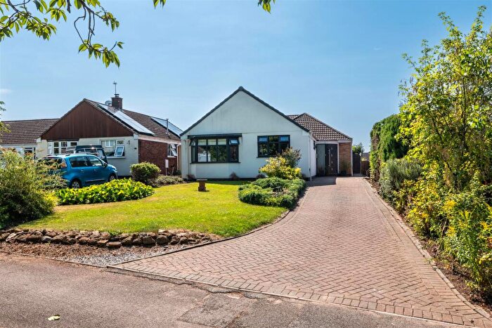 3 Bedroom Detached Bungalow For Sale In Church Close, Whitnash, Leamington Spa, CV31