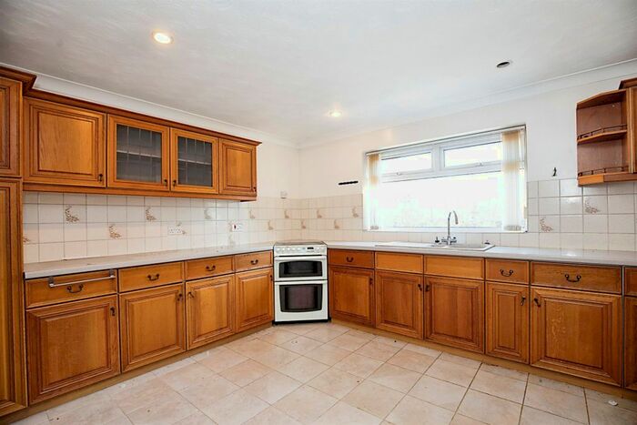 4 Bedroom Detached Bungalow For Sale In Whitegates, West Hunsbury, Northampton, NN4