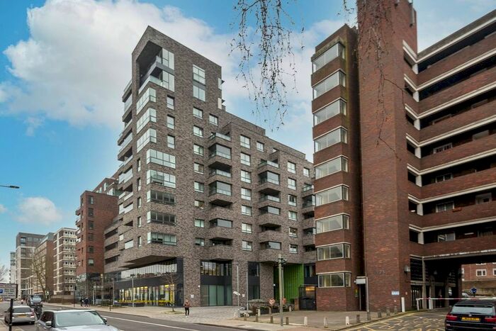 Parking/garage To Rent In Upper Richmond Road, Putney, London, SW15