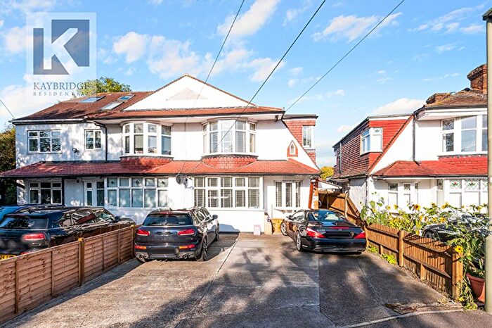 4 Bedroom Semi Detached House For Sale In Ewell By Pass, Epsom, KT17