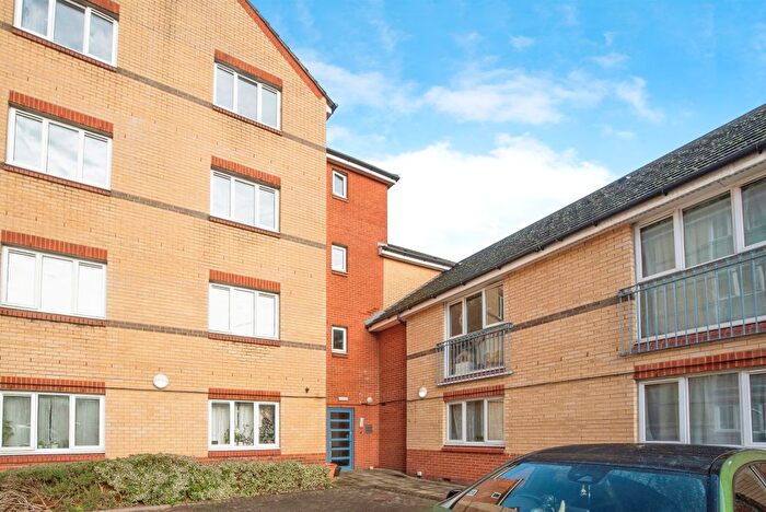 1 Bedroom Flat For Sale In Corporation Street, Swindon, SN1