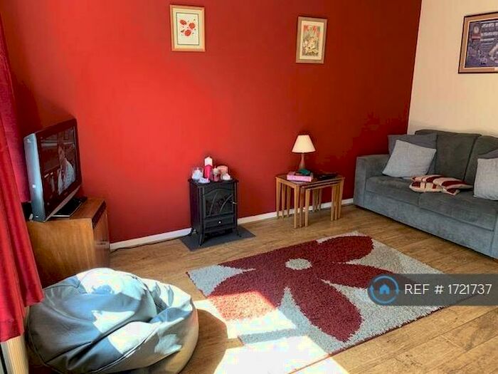 2 Bedroom End Of Terrace House To Rent In Eaves Green Gardens, Birmingham, B27