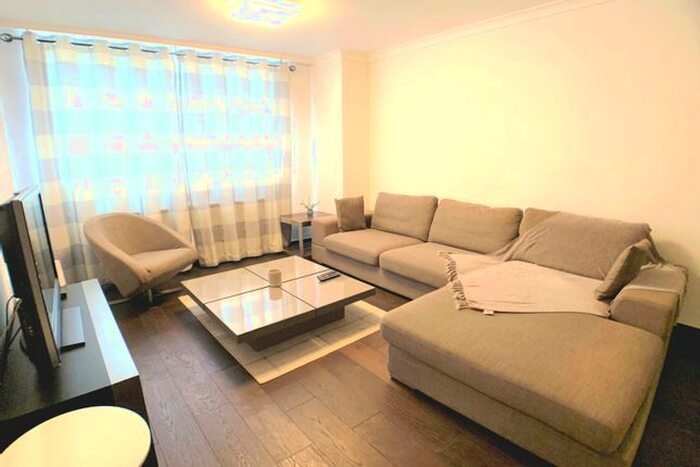 1 Bedroom Flat To Rent In George Street, Marylebone, W1U