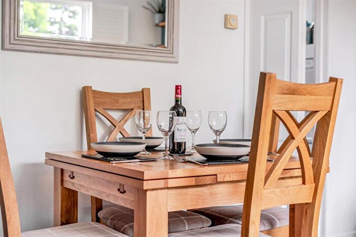 1 Bedroom Flat For Sale In Mill Lane, Wareham, BH20 - Photo 4