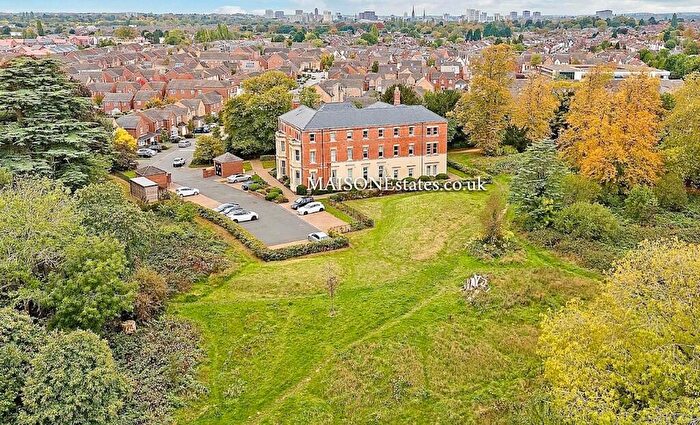 2 Bedroom Flat For Sale In Gwendolyn Drive, New Century Park, Copsewood, CV3