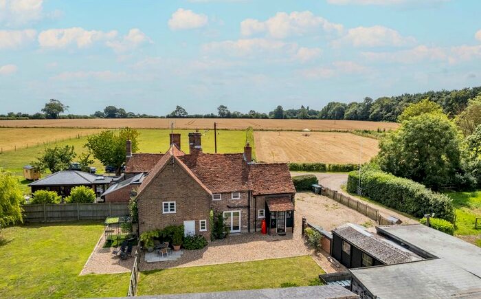 4 Bedroom Semi-Detached House For Sale In Little Woodend, Markyate, St. Albans, Hertfordshire, AL3