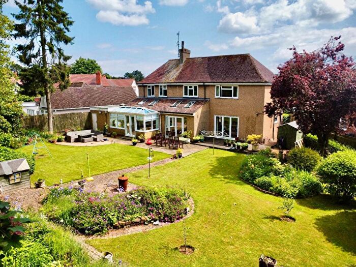 4 Bedroom Detached House For Sale In Glenville, Spinney Hill, Northampton, NN3