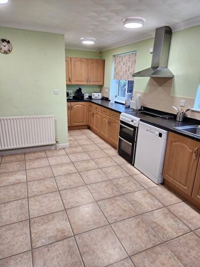 2 Bedroom Detached House To Rent In Whalley Drive, Milton Keynes, Buckinghamshire, MK3