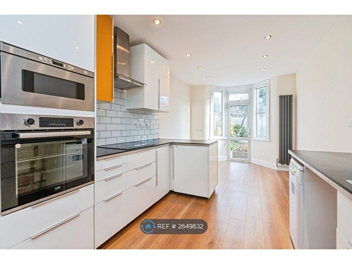 3 Bedroom Terraced House To Rent In Broadwater Road, London, N17