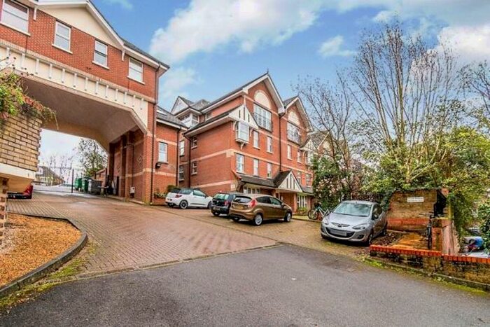 1 Bedroom Apartment To Rent In Daneway House, Southampton, SO17