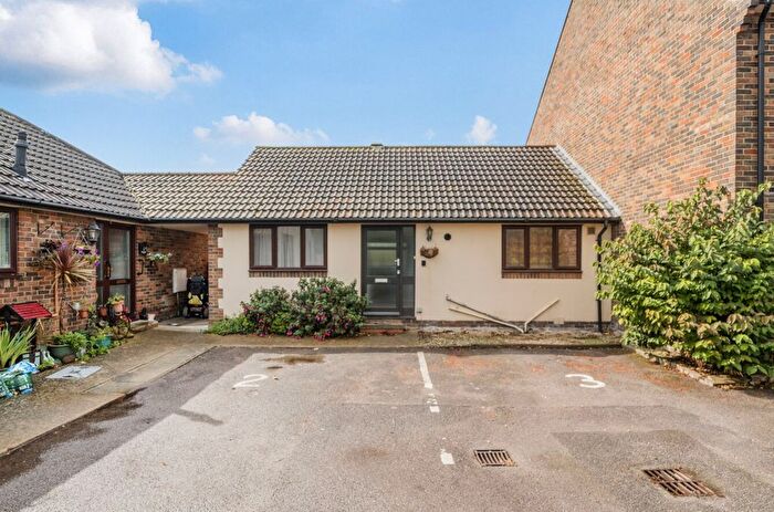2 Bedroom Terraced Bungalow For Sale In Grant Close, Selsey, PO20