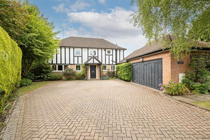 5 Bedroom Detached House For Sale In Blackmore Manor, Wheathampstead, St. Albans, AL4