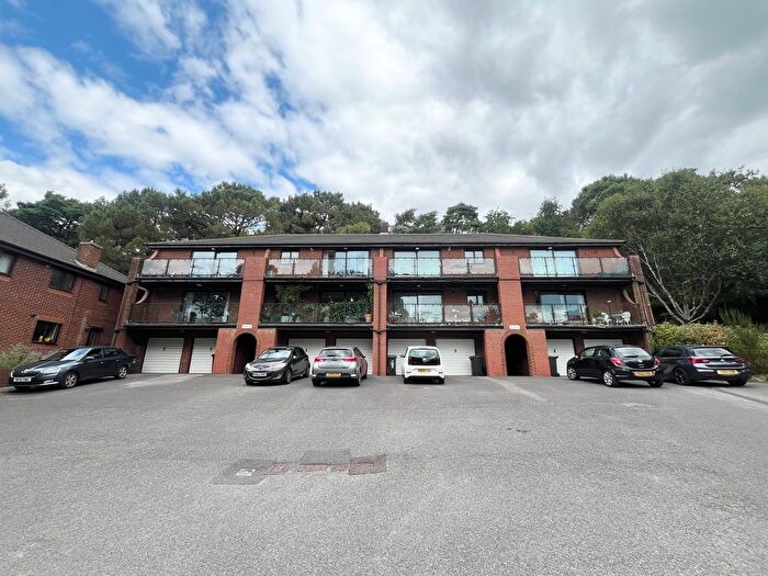 2 Bedroom Property To Rent In Constitution Hill Gardens, Poole, BH14