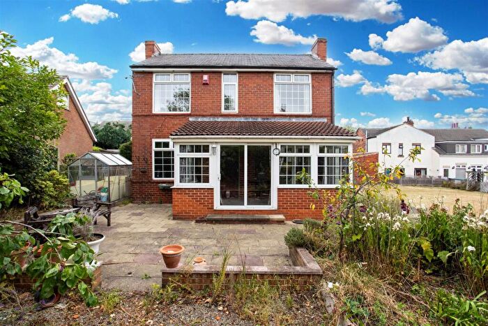 3 Bedroom Detached House For Sale In Ash Villas, Leeds, LS15