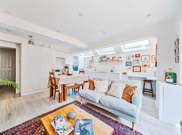 2 Bedroom Flat To Rent In Priory Park Road, London, NW6