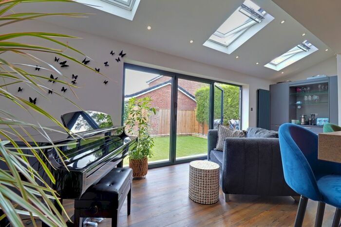 4 Bedroom Detached House For Sale In Oak Road, North Duffield, YO8