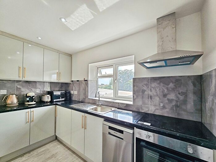 1 Bedroom Studio To Rent In Elizabethan Close, Stanwell, Staines-Upon-Thames, Surrey, TW19