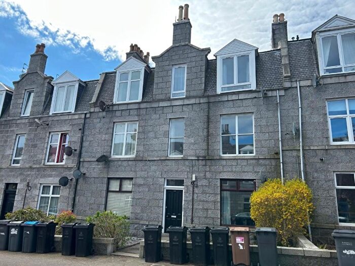 1 Bedroom Flat To Rent In Balmoral Place, West End, Aberdeen, AB10