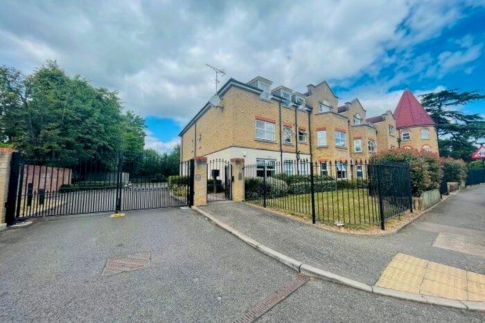 2 Bedroom Flat To Rent In Salmons Brook House, Enfield, EN2