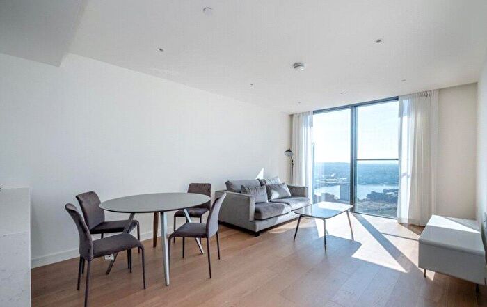 1 Bedroom Apartment To Rent In Marsh Wall, South Quay Plaza, E14