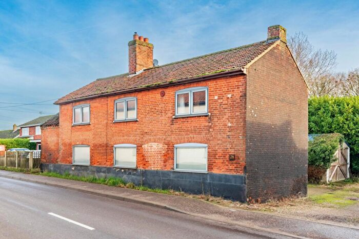 3 Bedroom Detached House For Sale In Market Street, Shipdham, IP25