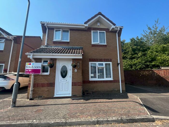 3 Bedroom House To Rent In Fennel Way, Yeovil, BA22
