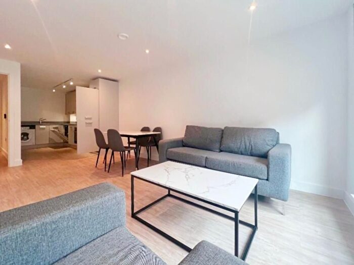 2 Bedroom Flat To Rent In Digbeth Square, Bradford Street, Birmingham, B12
