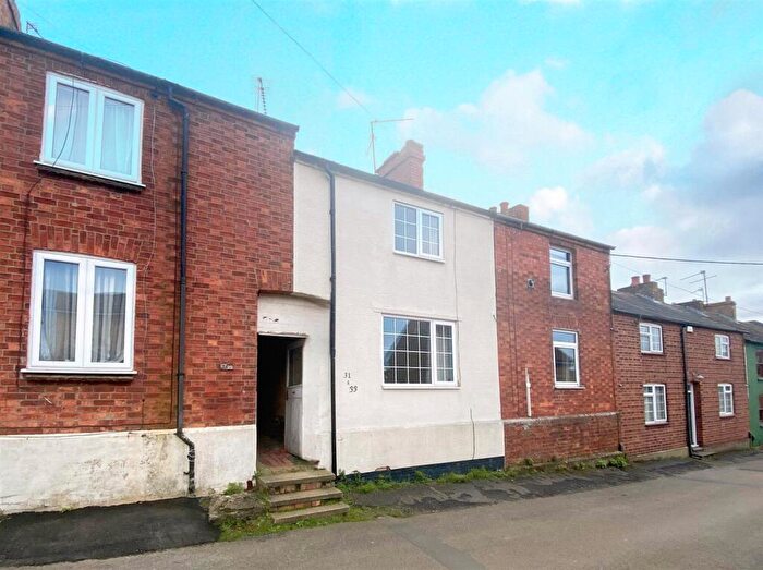 2 Bedroom Terraced House For Sale In Park Street, Earls Barton, Northamptonshire, NN6