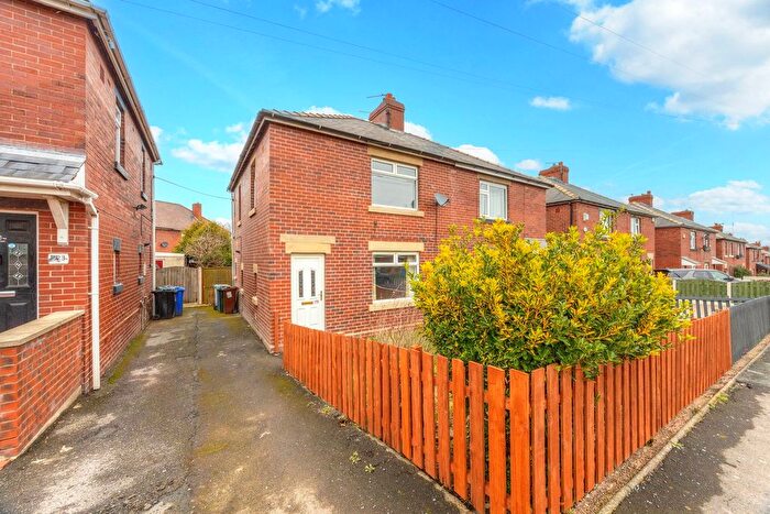 3 Bedroom Semi-Detached House To Rent In Illsley Road, Darfield, Barnsley, S73