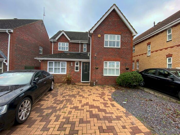 5 Bedroom Detached House To Rent In Arnald Way, Houghton Regis, Dunstable, LU5