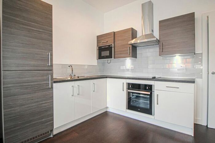 2 Bedroom Flat To Rent In Park Square South, Leeds, #, LS1