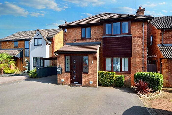 4 Bedroom Detached House To Rent In Lockwood Close, Kingsthorpe, Northampton, NN2