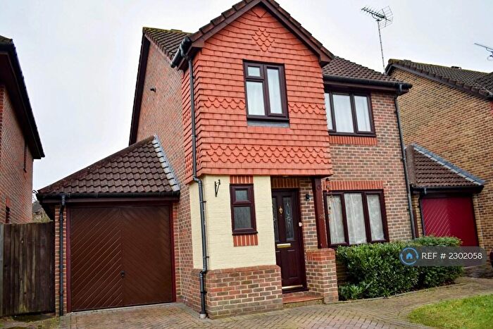3 Bedroom Detached House To Rent In Teresa Vale, Warfield, Bracknell, RG42
