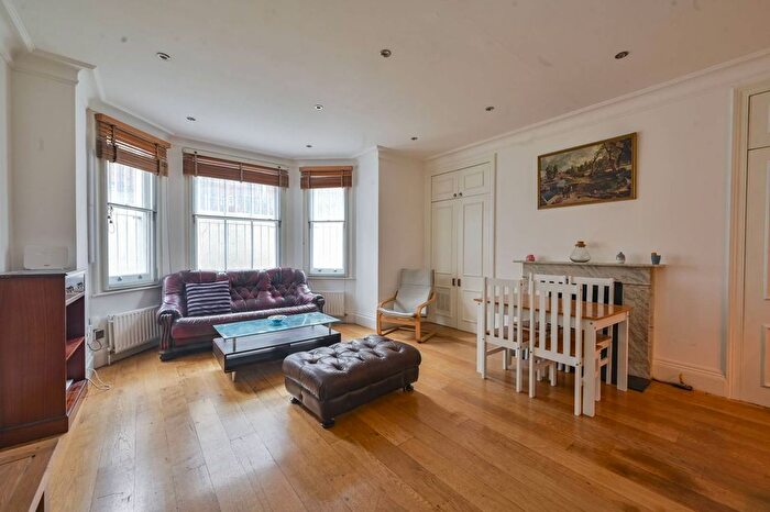 1 Bedroom Flat To Rent In Gledhow Gardens, South Kensington, London, SW5