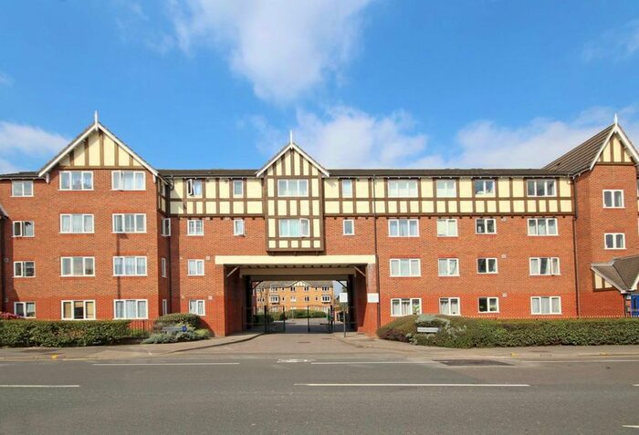 1 Bedroom Flat To Rent In Richens Close, Hounslow, TW3