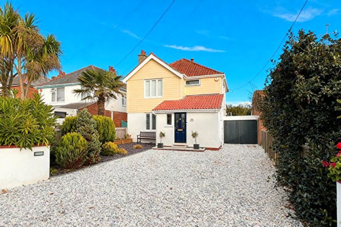 4 Bedroom Detached House For Sale In Barton Lane, Barton On Sea, New Milton, Hampshire., BH25