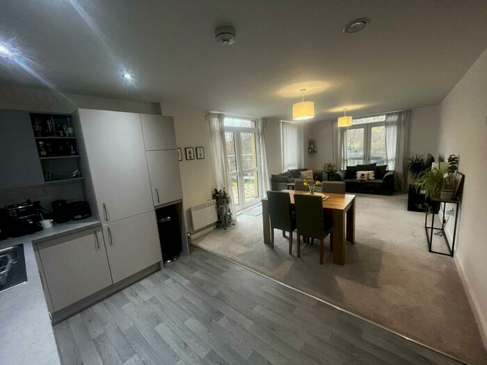 3 Bedroom Apartment To Rent In Adelphi Street, Salford, M3