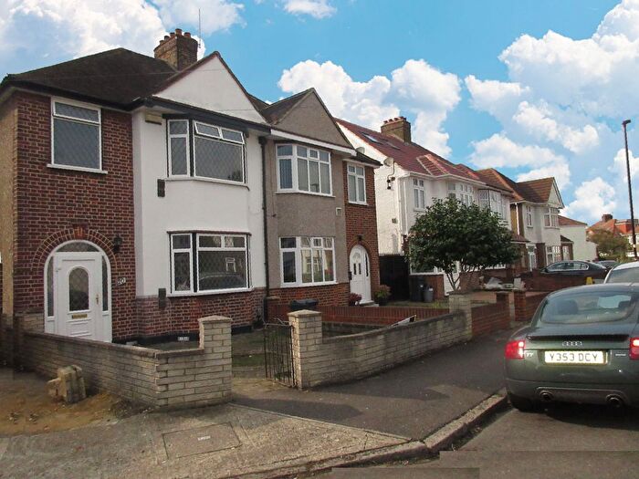 3 Bedroom Detached House To Rent In Hogarth Gardens, Heston, TW5