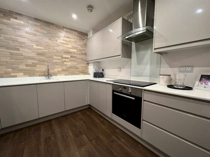 2 Bedroom Apartment To Rent In Wren Nest Mill, SK13