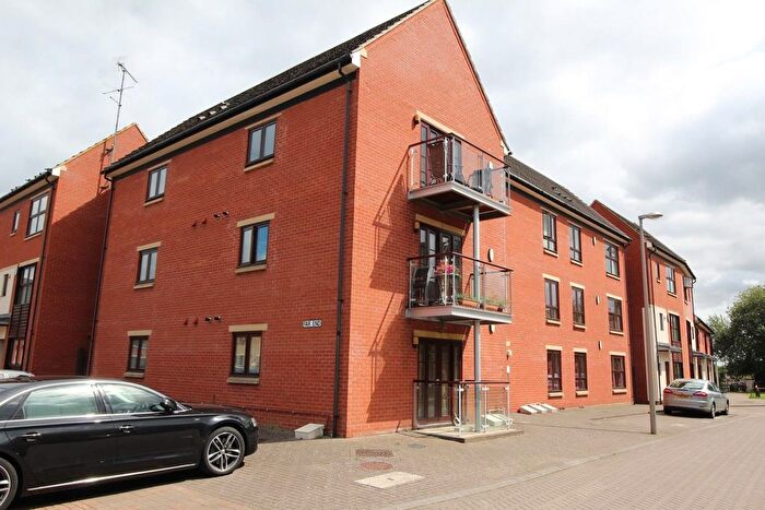 2 Bedroom Flat To Rent In Park Corner, St James, Northampton, NN5