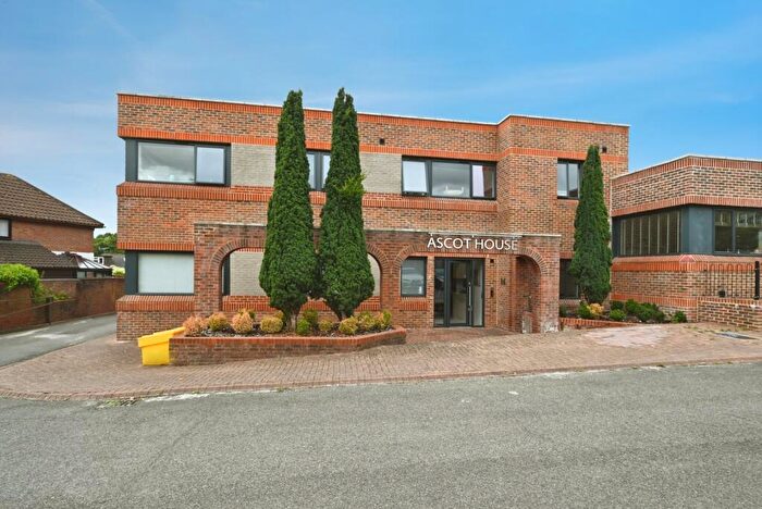 Flat To Rent In Finchampstead Road, Wokingham, Berkshire, RG40