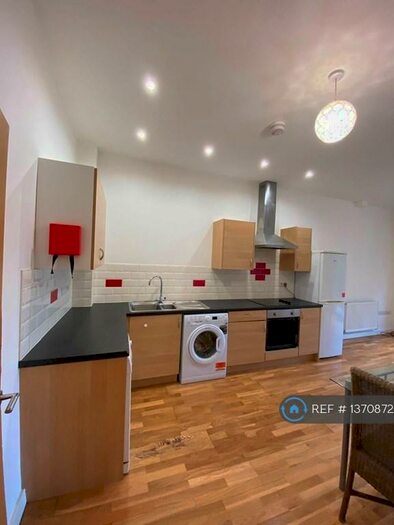 1 Bedroom Flat To Rent In Bronwydd Road, Carmarthen, SA31