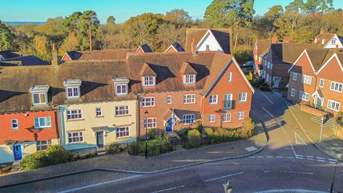 5 Bedroom Town House For Sale In Updown Hill, Haywards Heath, RH16