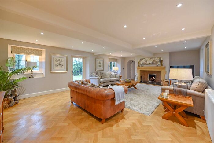 5 Bedroom Detached House For Sale In Stable Lane, Church Brampton, Northampton, NN6
