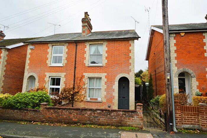 2 Bedroom Cottage To Rent In Church Road, Bagshot, GU19