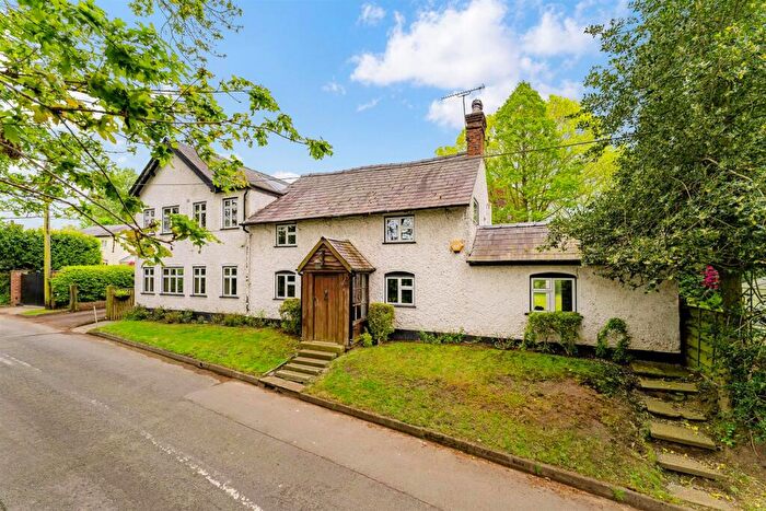4 Bedroom Detached House For Sale In Foden Lane, Alderley Edge, SK9