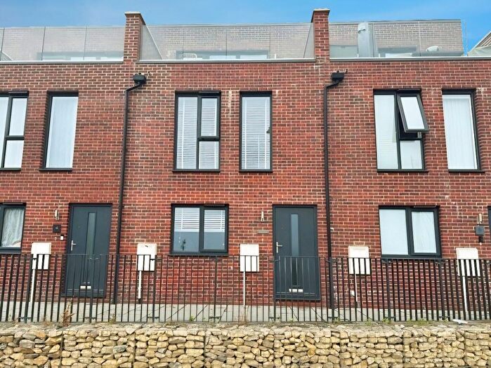 3 Bedroom Terraced House To Rent In Crest Way, Northumberland, NE24